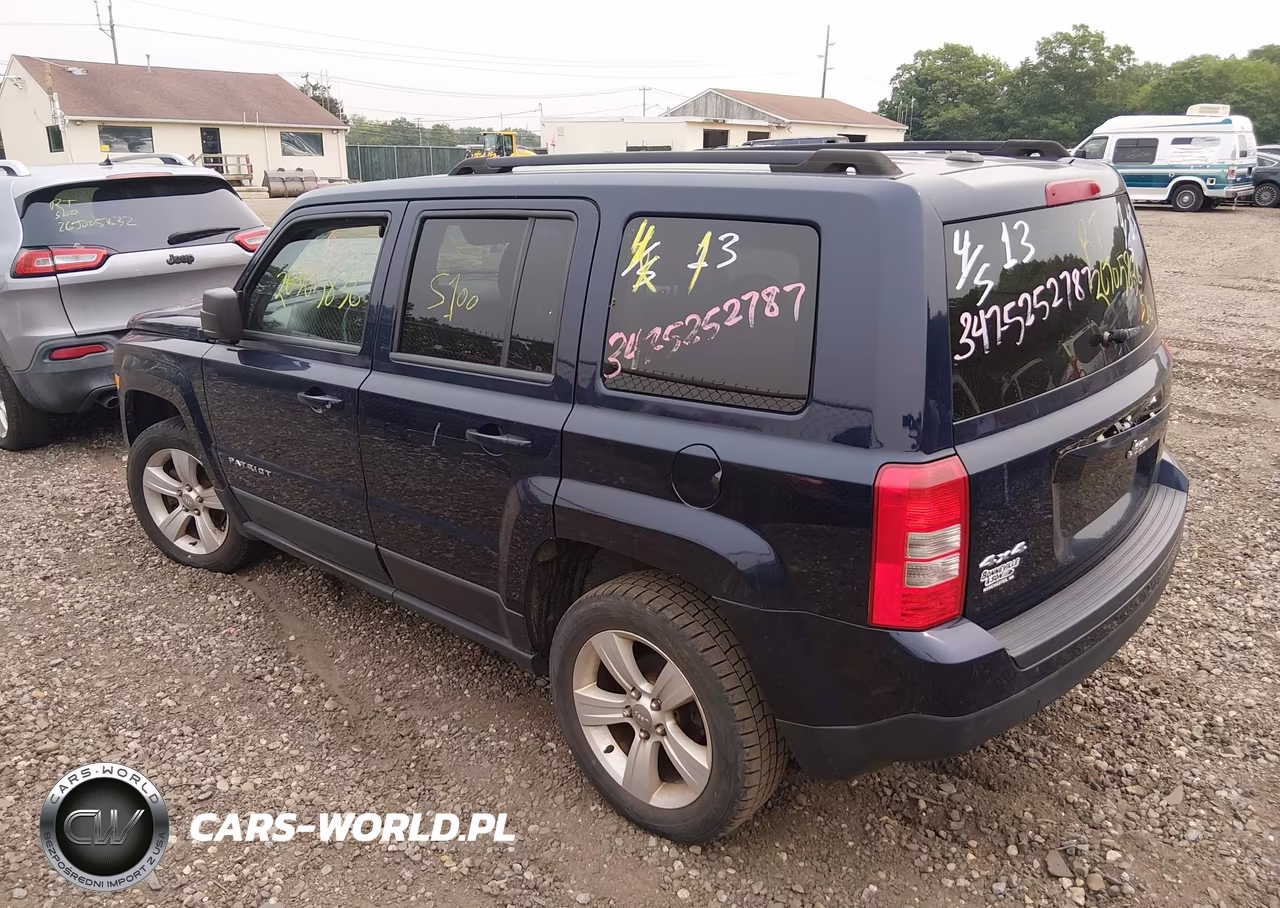 2013 Jeep Patriot Latitude VIN:1C4NJRFB8DD140361 - 3