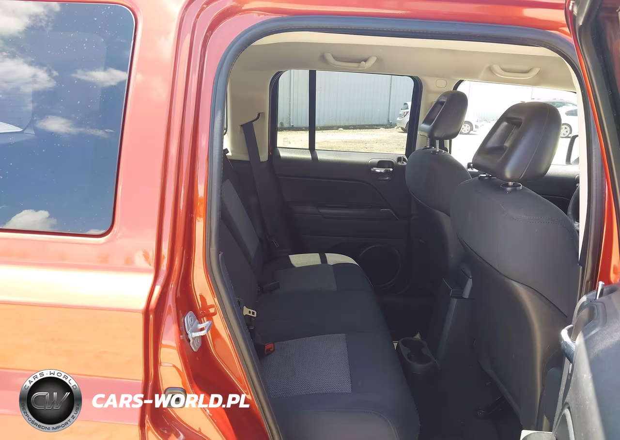 2009 Jeep Patriot Sport VIN:1J4FT28B39D160232 - 8