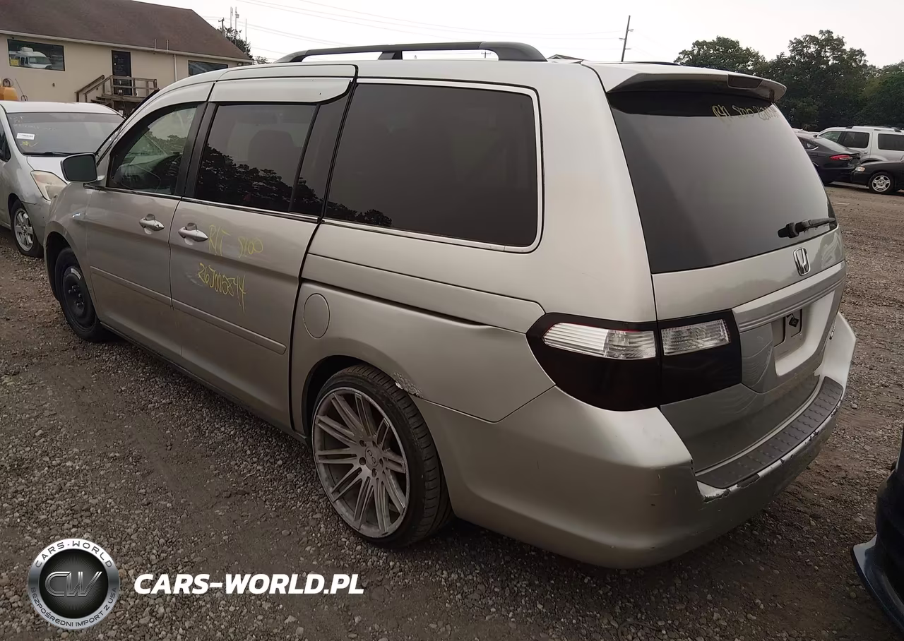 2005 Honda Odyssey Lx VIN:5FNRL382X5B086870 - 3