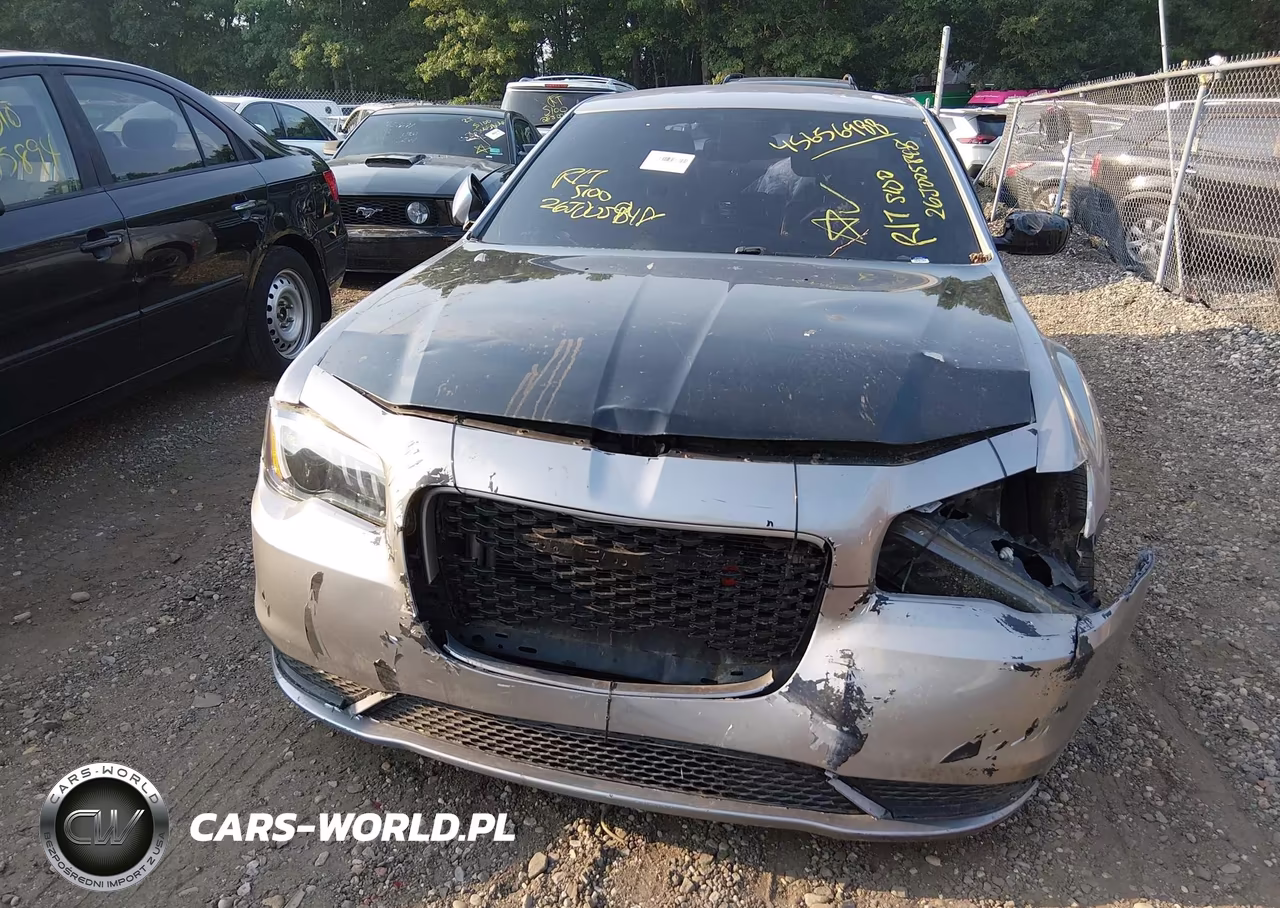 2016 Chrysler 300 300S VIN:2C3CCABG7GH229869 - 11