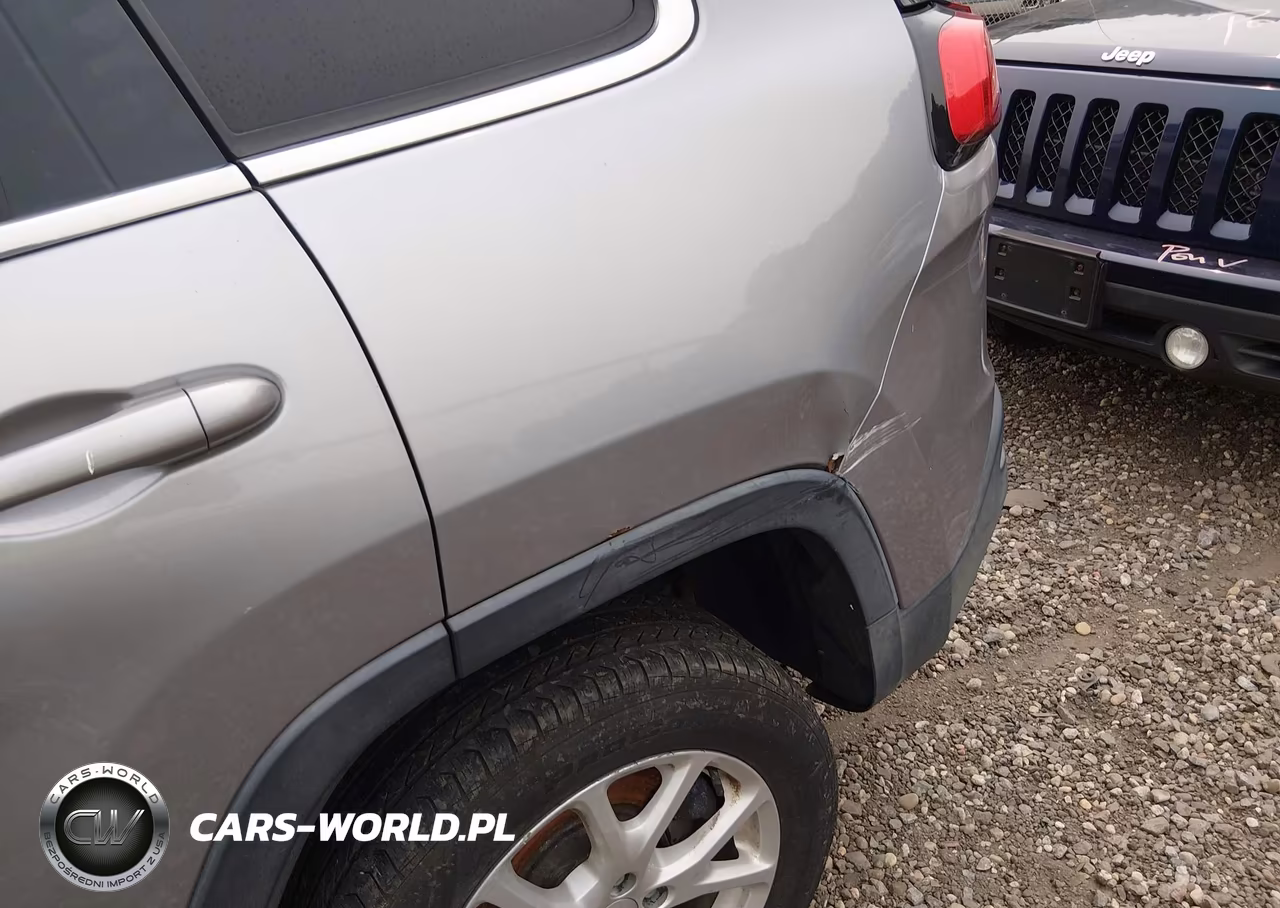 2014 Jeep Cherokee Latitude VIN:1C4PJLCS0EW103157 - 6