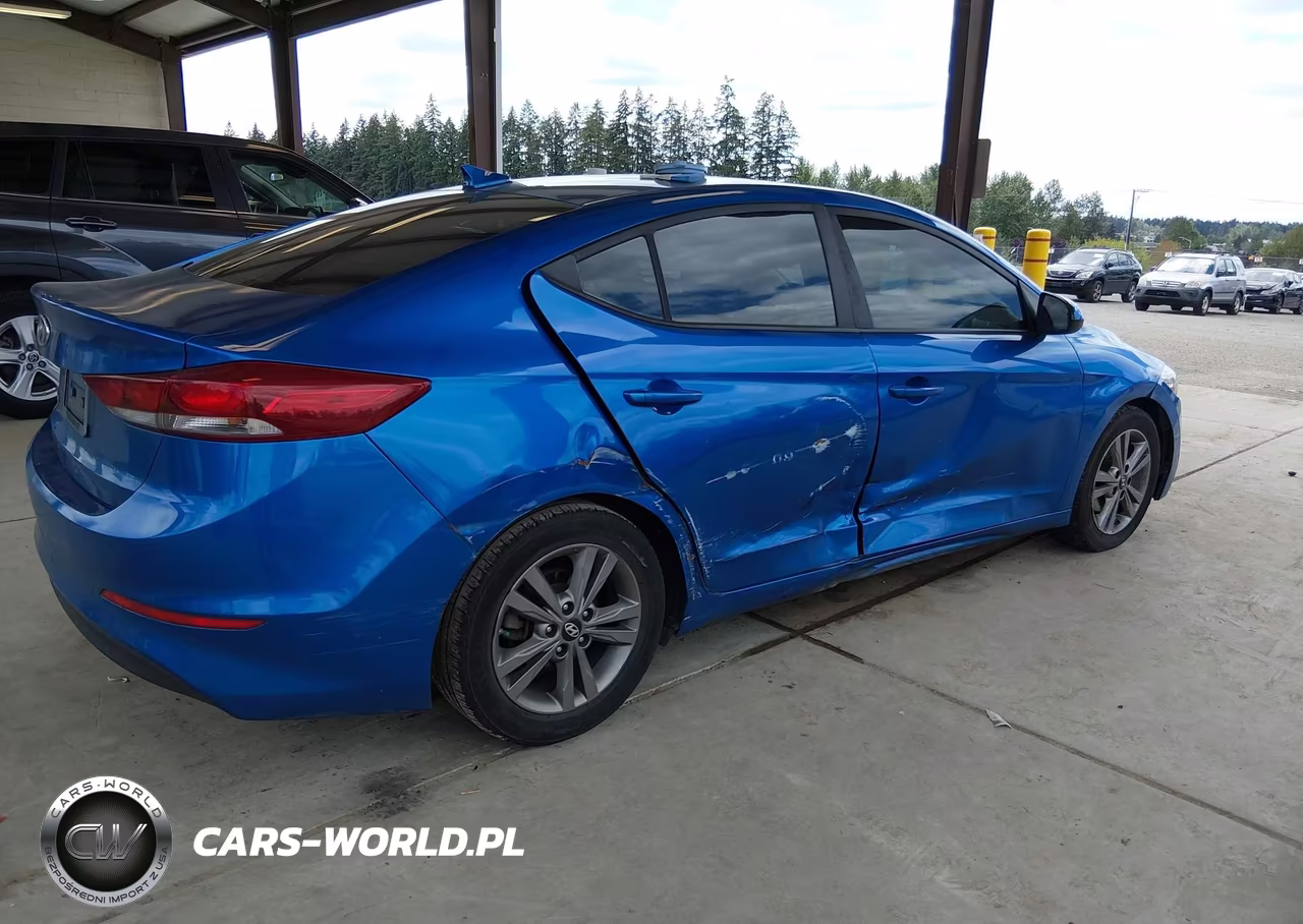 2018 Hyundai Elantra Sel VIN:5NPD84LF0JH315502 - 4