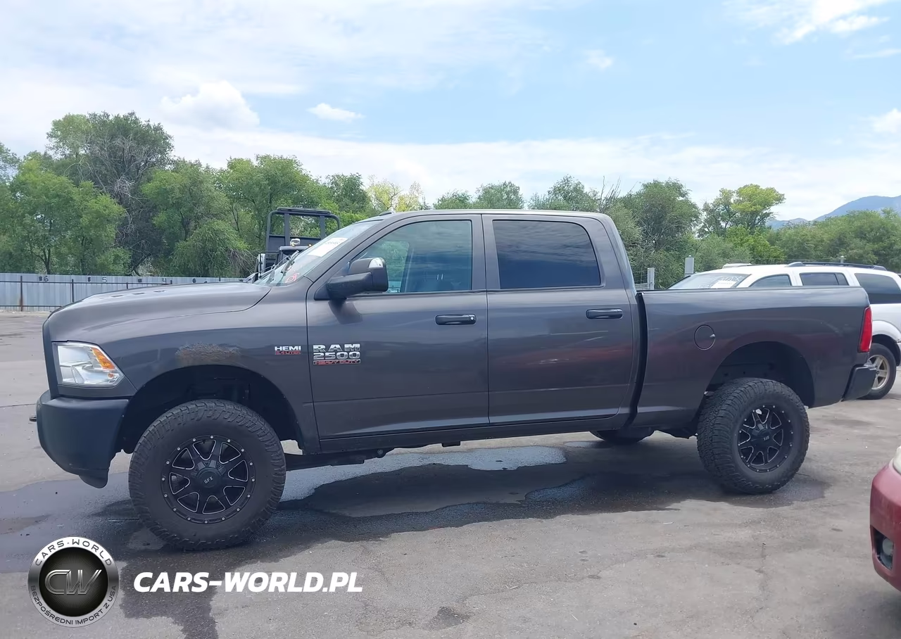2018 Ram 2500 Tradesman 4X4 6'4 Box VIN:3C6UR5CJ0JG115050 - 14