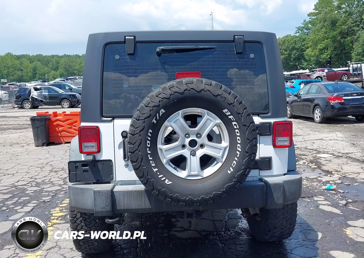 2016 Jeep Wrangler Unlimited Sport VIN:1C4BJWDG0GL310318 - 16