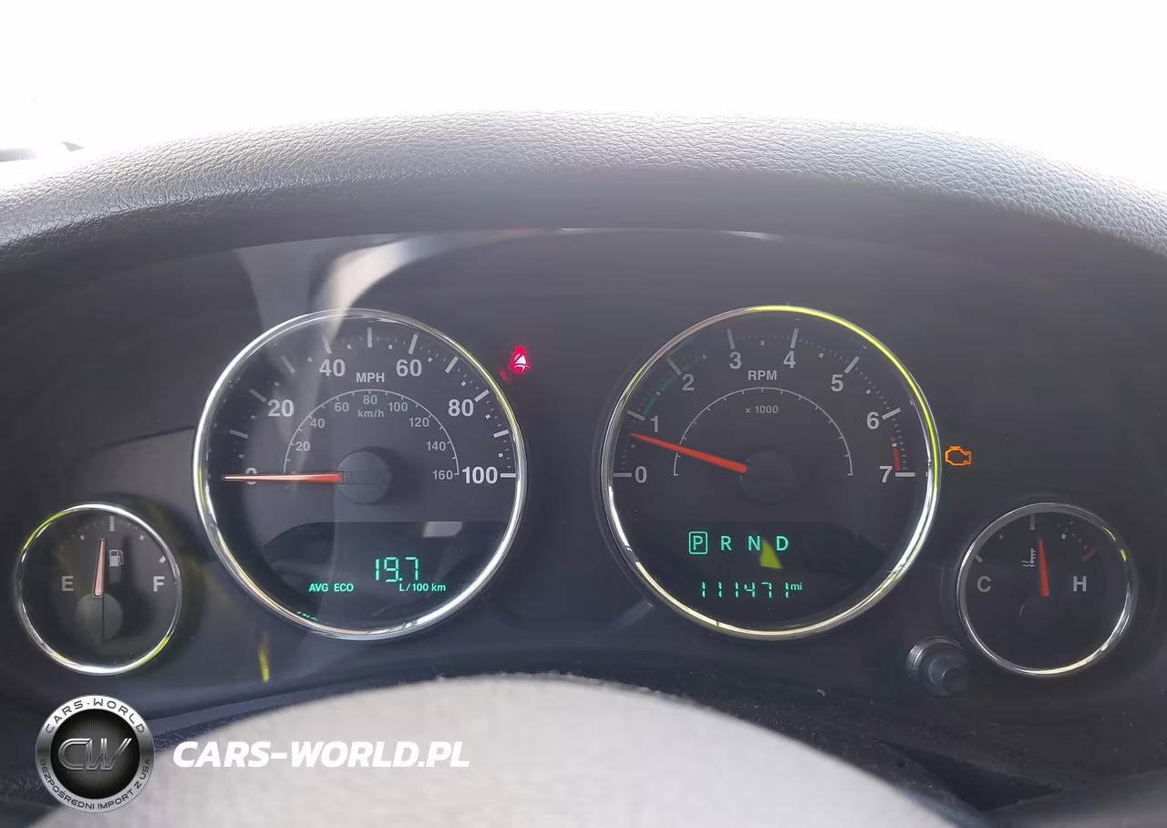 2016 Jeep Wrangler Unlimited Sport VIN:1C4BJWDG0GL310318 - 7