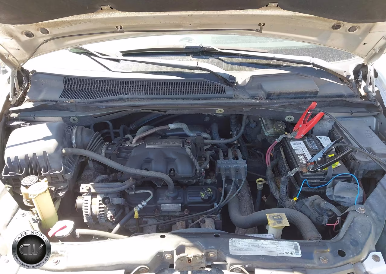 2009 Chrysler Town & Country Lx VIN:2A8HR44E59R656065 - 10