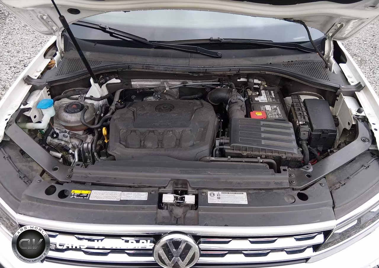 2018 Volkswagen Tiguan 2.0T Sel Premium VIN:3VV4B7AX6JM201417 - 10