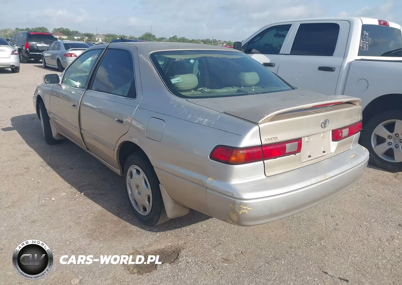 1998 Toyota Camry Le VIN:JT2BG22K5W0187168 - 3