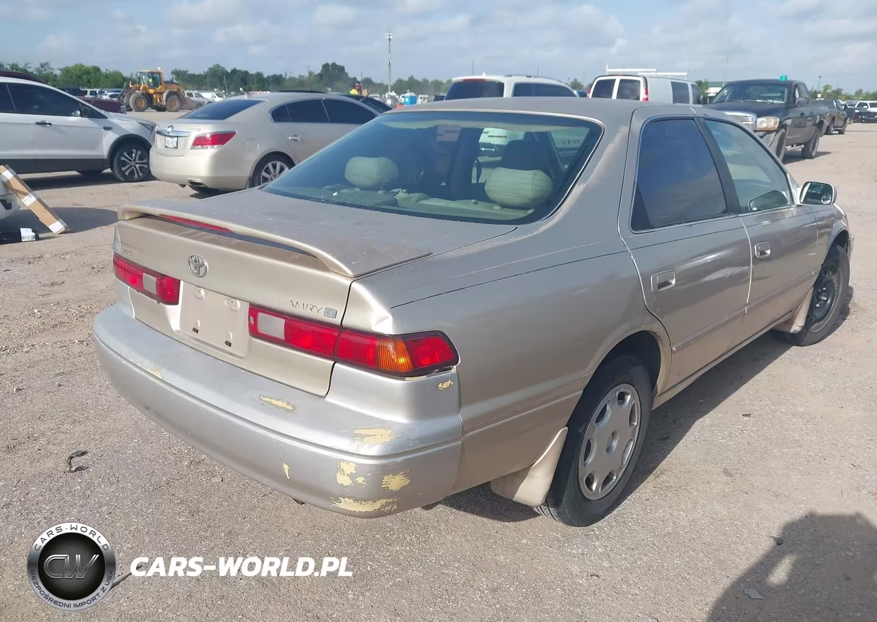 1998 Toyota Camry Le VIN:JT2BG22K5W0187168 - 4