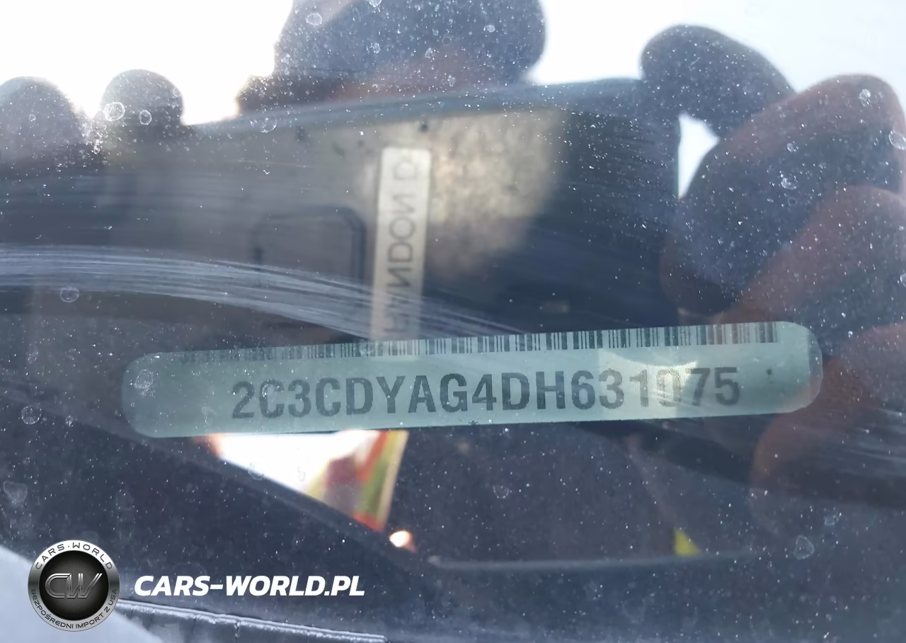 2013 Dodge Challenger Sxt VIN:2C3CDYAG4DH631075 - 17