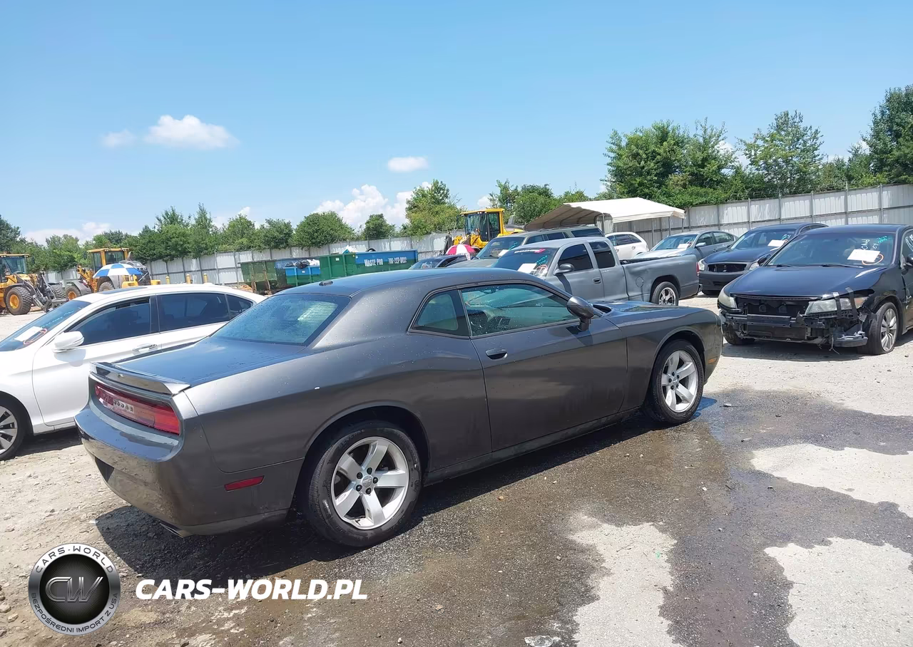 2013 Dodge Challenger Sxt VIN:2C3CDYAG4DH631075 - 4