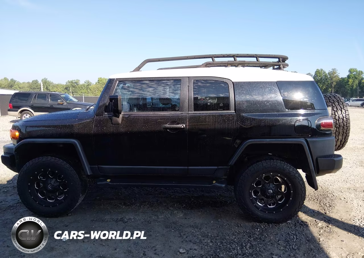 2011 Toyota Fj Cruiser VIN:JTEZU4BFXBK011045 - 14
