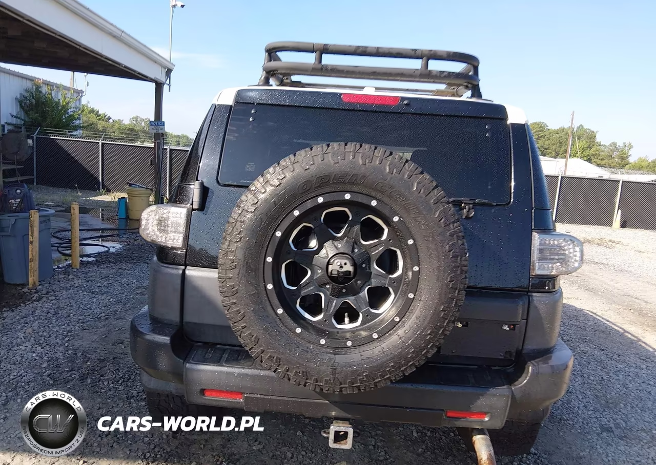 2011 Toyota Fj Cruiser VIN:JTEZU4BFXBK011045 - 16