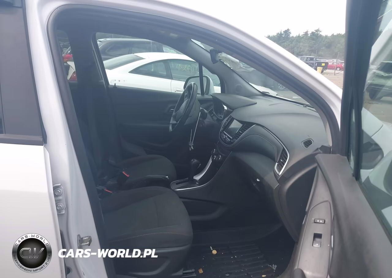 2020 Chevrolet Trax Awd Ls VIN:3GNCJNSB7LL297028 - 5