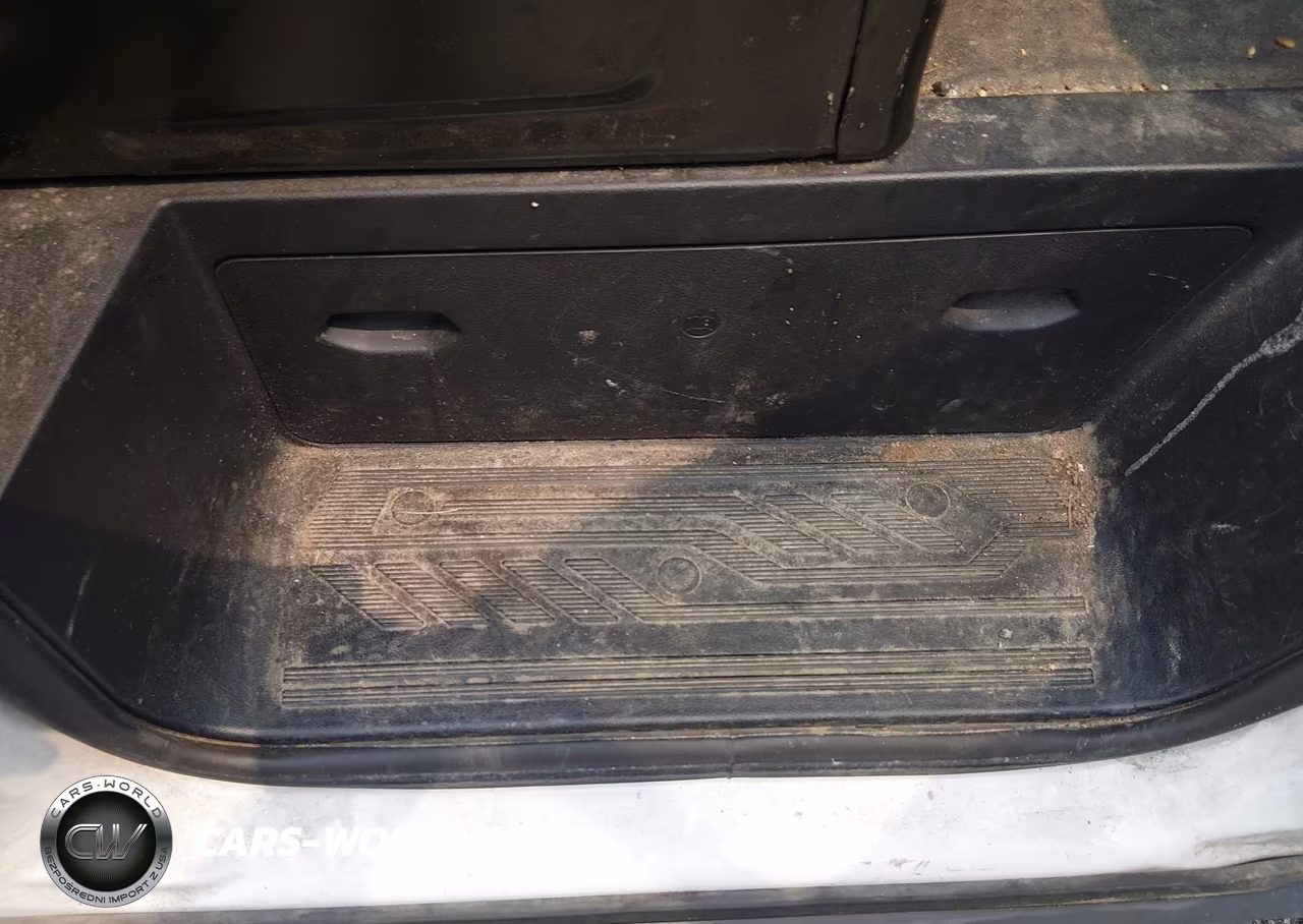 2018 Ford Transit-250 VIN:1FTYR1YM0JKB27584 - 3