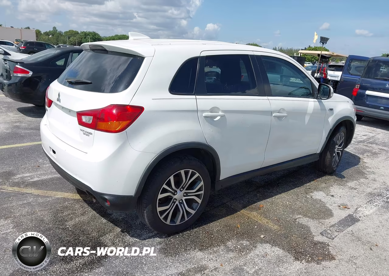 2017 Mitsubishi Outlander Sport Es VIN:JA4AP3AU7HZ013820 - 4