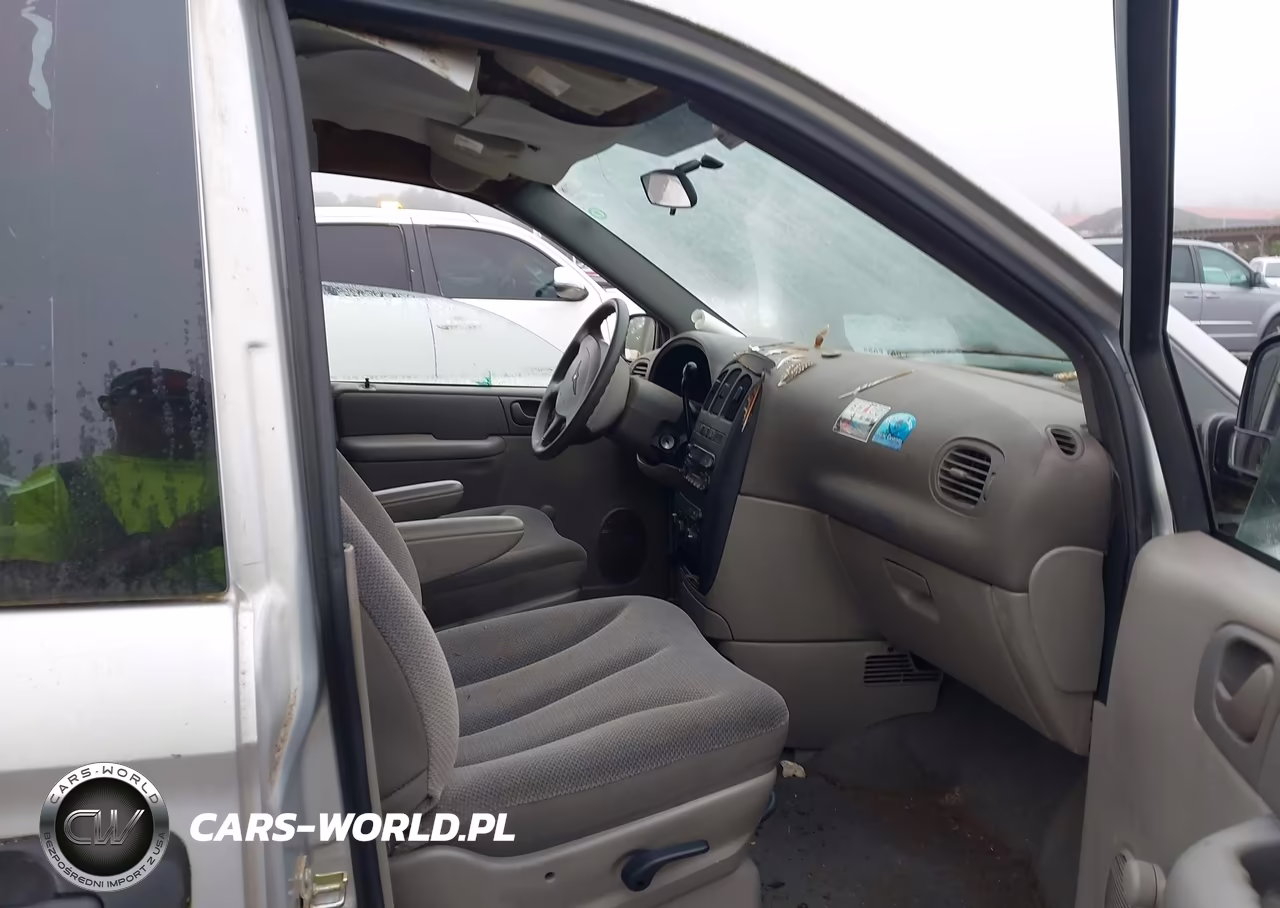 2002 Chrysler Voyager VIN:1C4GJ25B72B740220 - 5