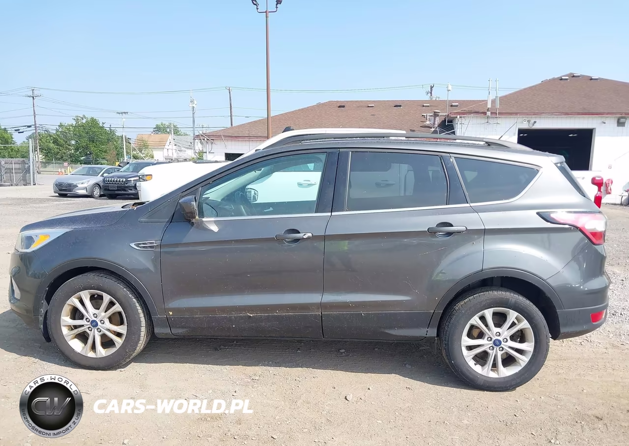 2018 Ford Escape Se VIN:1FMCU0GD2JUA88288 - 14