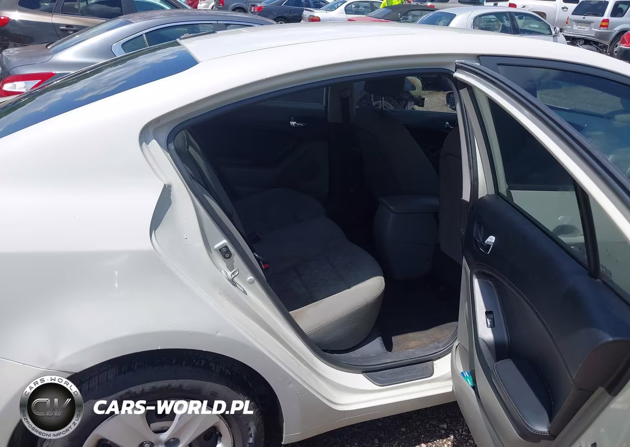 2015 Kia Forte Lx VIN:KNAFK4A62F5308598 - 8
