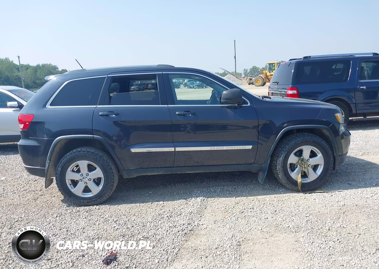 2013 Jeep Grand Cherokee Laredo VIN:1C4RJFAG4DC513999 - 13