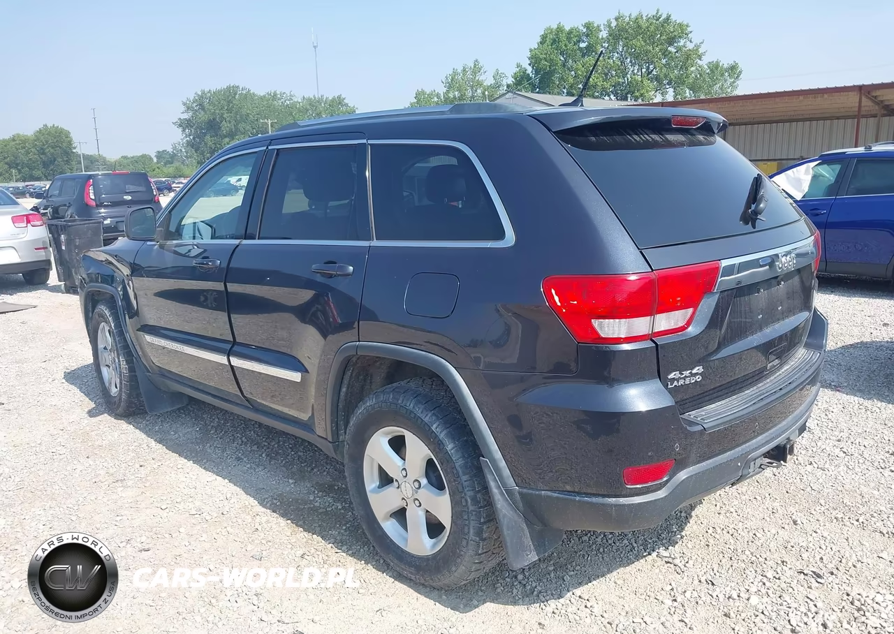 2013 Jeep Grand Cherokee Laredo VIN:1C4RJFAG4DC513999 - 3