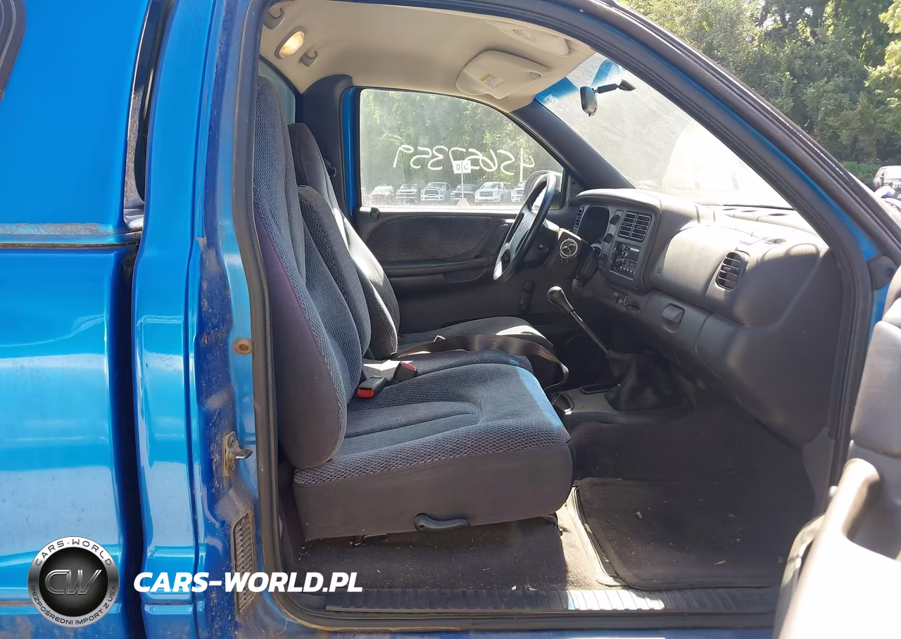 1999 Dodge Dakota Sport VIN:1B7FL26P7XS238752 - 5
