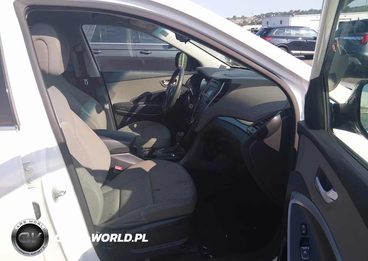 2016 Hyundai Santa Fe Se VIN:KM8SMDHF2GU156102 - 5