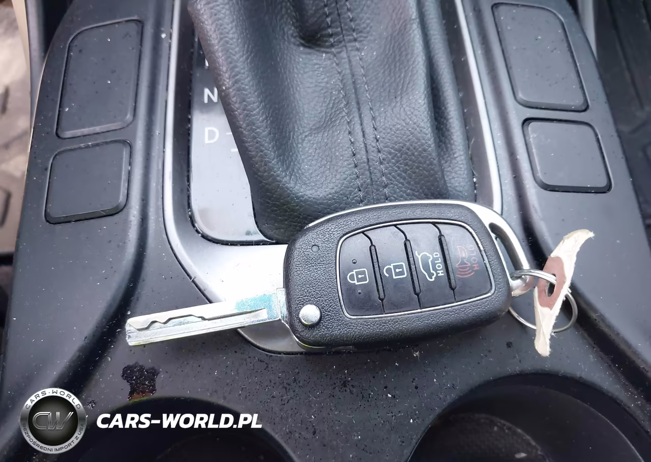 2017 Hyundai Santa Fe Se VIN:KM8SMDHF9HU220041 - 11