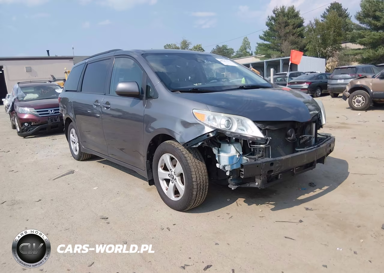 2019 Toyota Sienna Le 8 Passenger