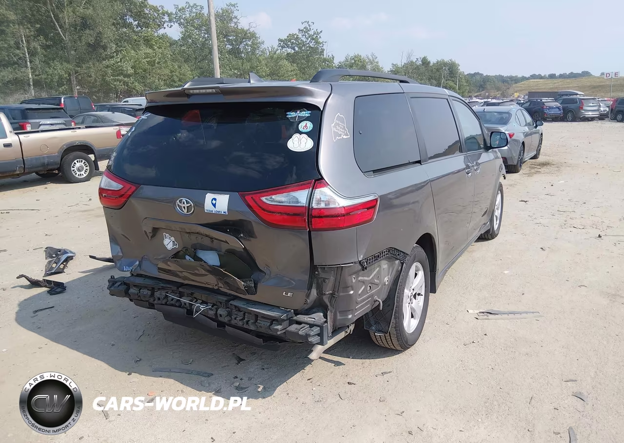 2019 Toyota Sienna Le 8 Passenger VIN:5TDKZ3DC8KS968948 - 4