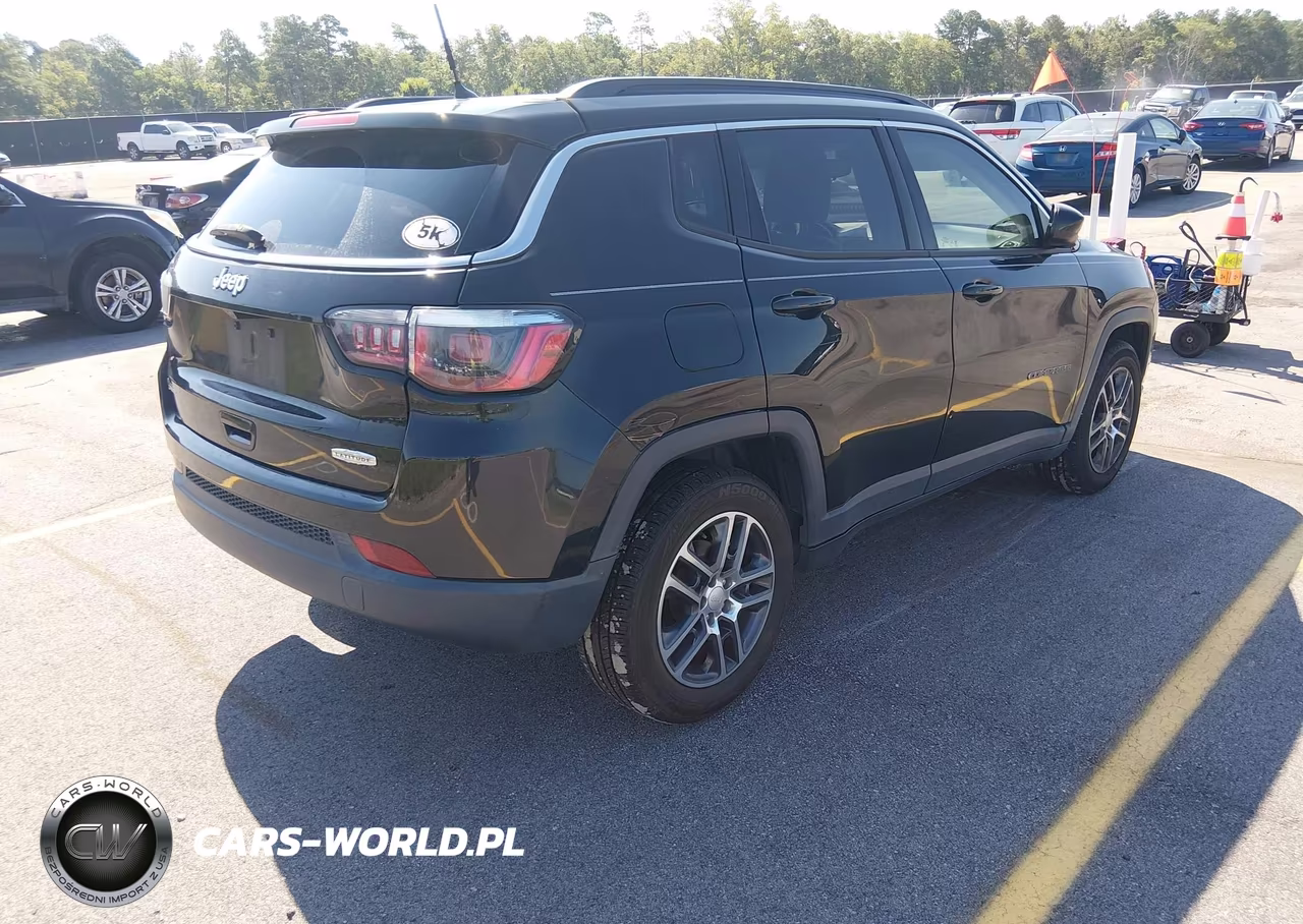 2018 Jeep Compass Sun And Wheel Fwd VIN:3C4NJCBB3JT487783 - 4