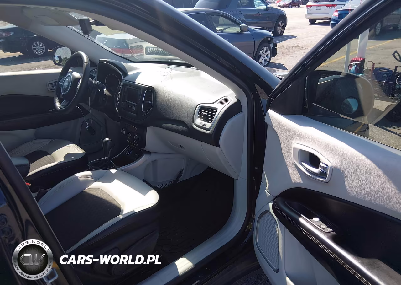 2018 Jeep Compass Sun And Wheel Fwd VIN:3C4NJCBB3JT487783 - 5