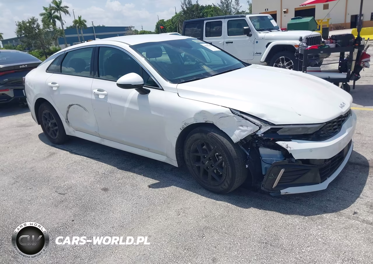 2026 Kia K5 Lxs Fwd VIN:KNAG24J79T5457633 - 1