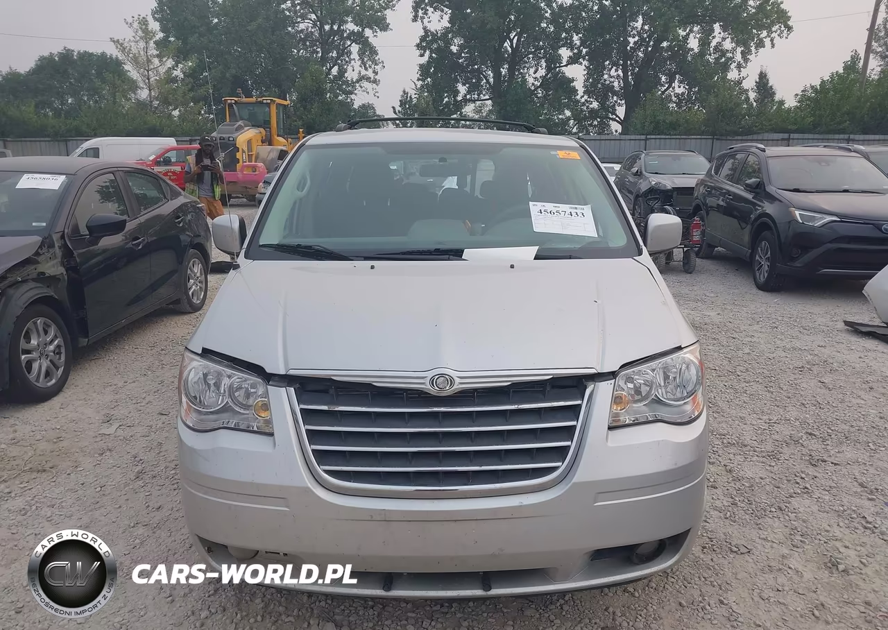 2010 Chrysler Town & Country Touring VIN:2A4RR5D17AR319667 - 12