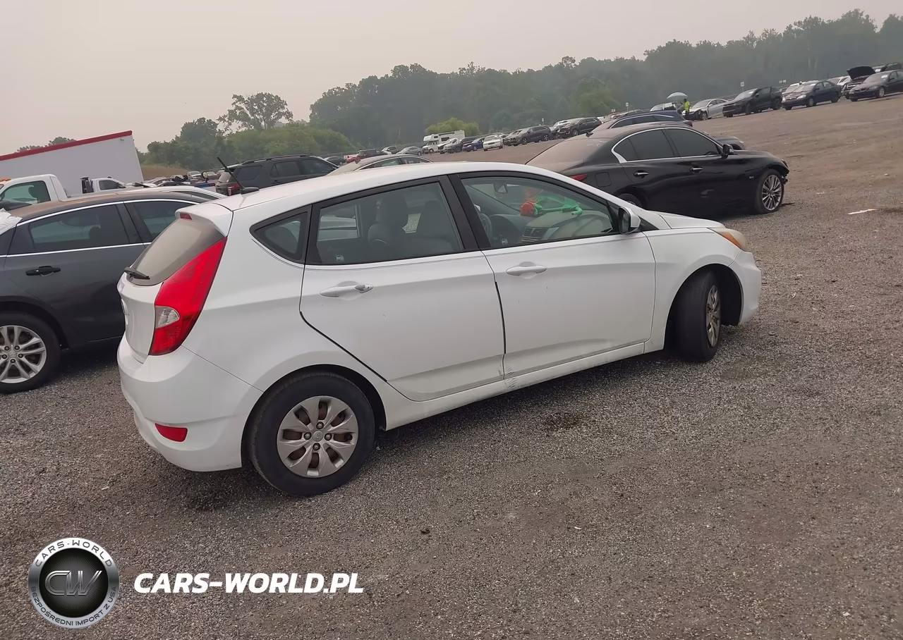 2017 Hyundai Accent Se VIN:KMHCT5AE5HU335220 - 4