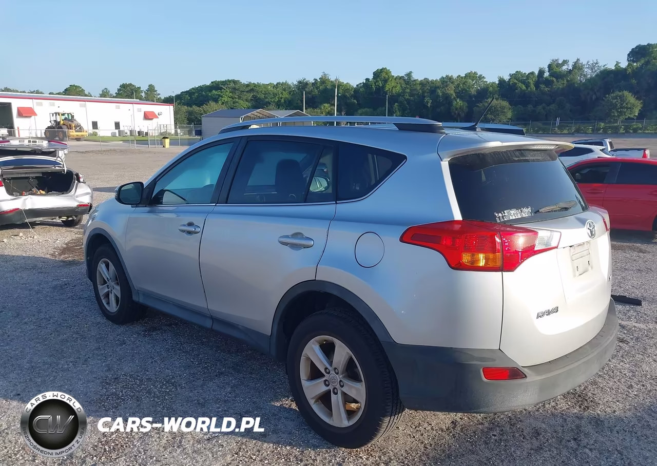 2014 Toyota Rav4 Xle VIN:2T3WFREV1EW110754 - 3