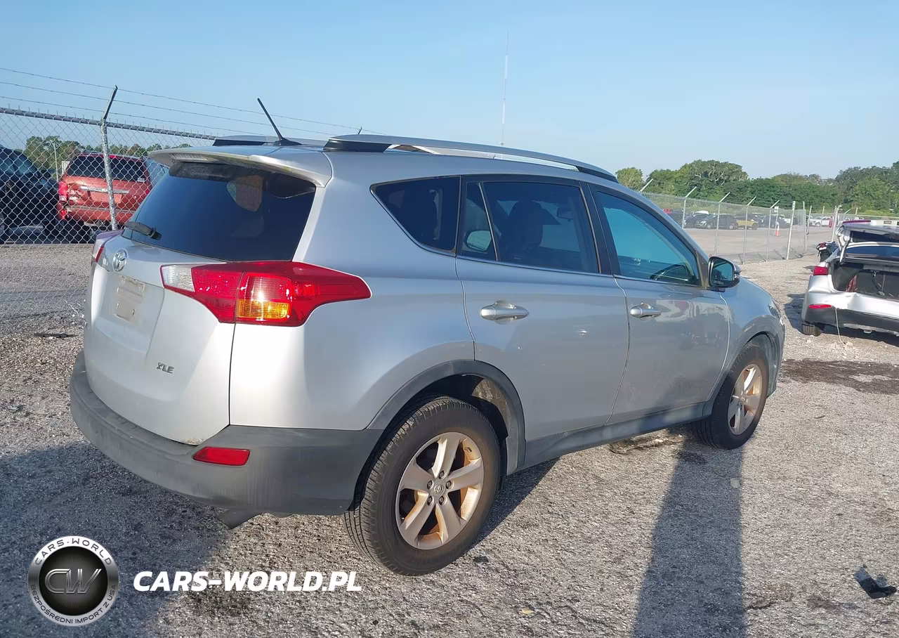 2014 Toyota Rav4 Xle VIN:2T3WFREV1EW110754 - 4
