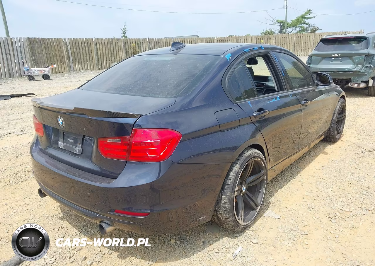 2013 BMW 335I xDrive VIN:WBA3B9C51DF587540 - 4