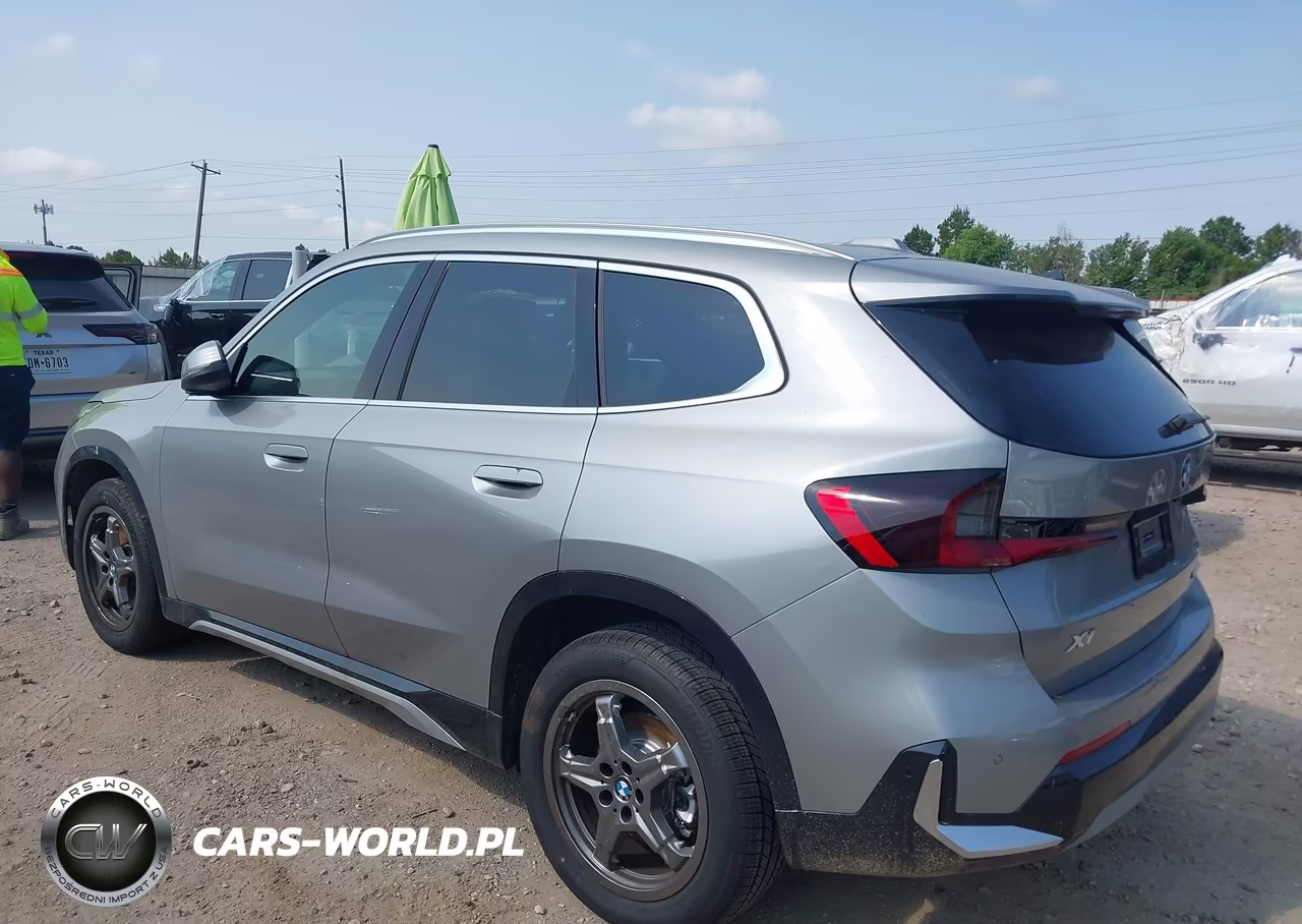 2026 BMW X1 xDrive28I VIN:WBX73EF00T5636969 - 3