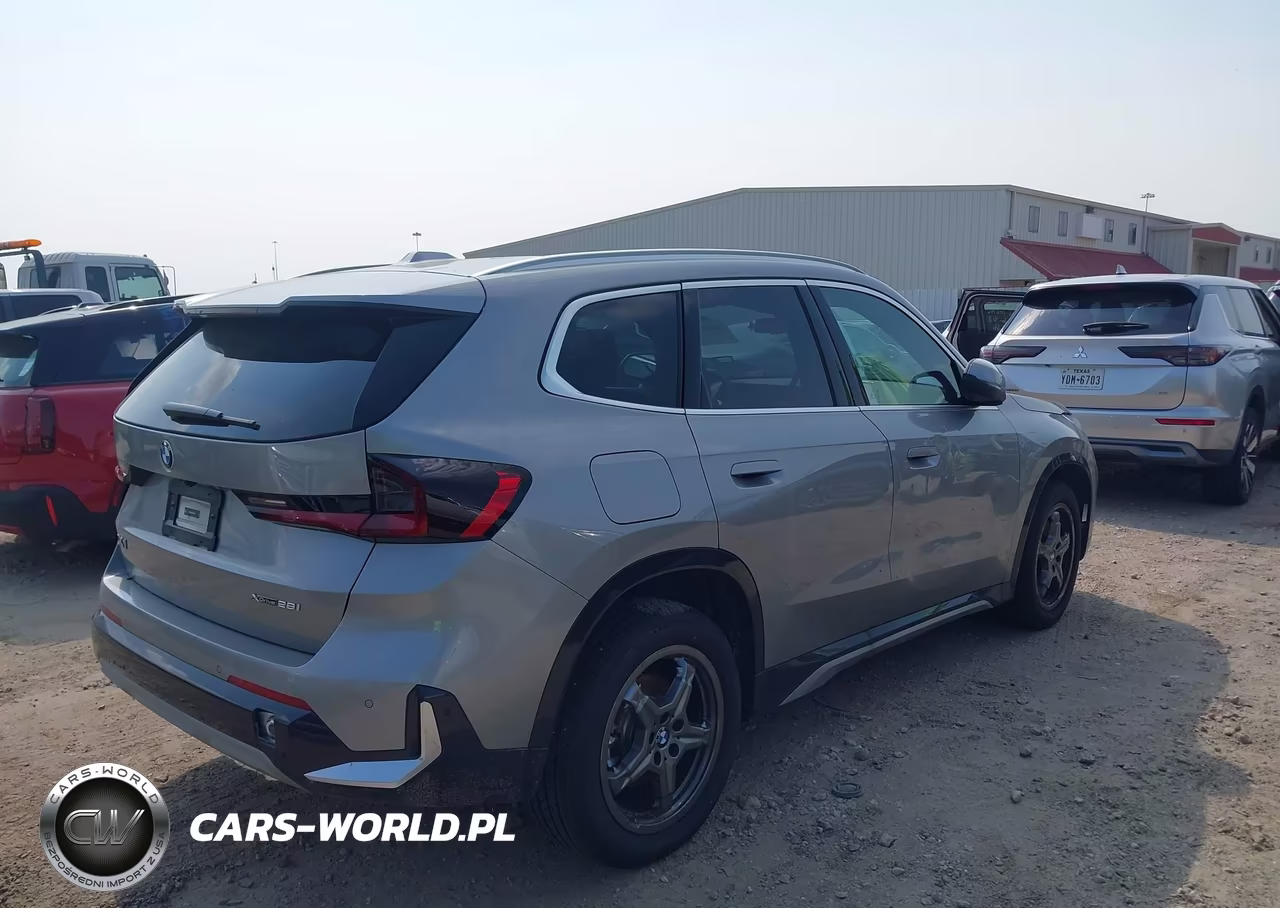2026 BMW X1 xDrive28I VIN:WBX73EF00T5636969 - 4