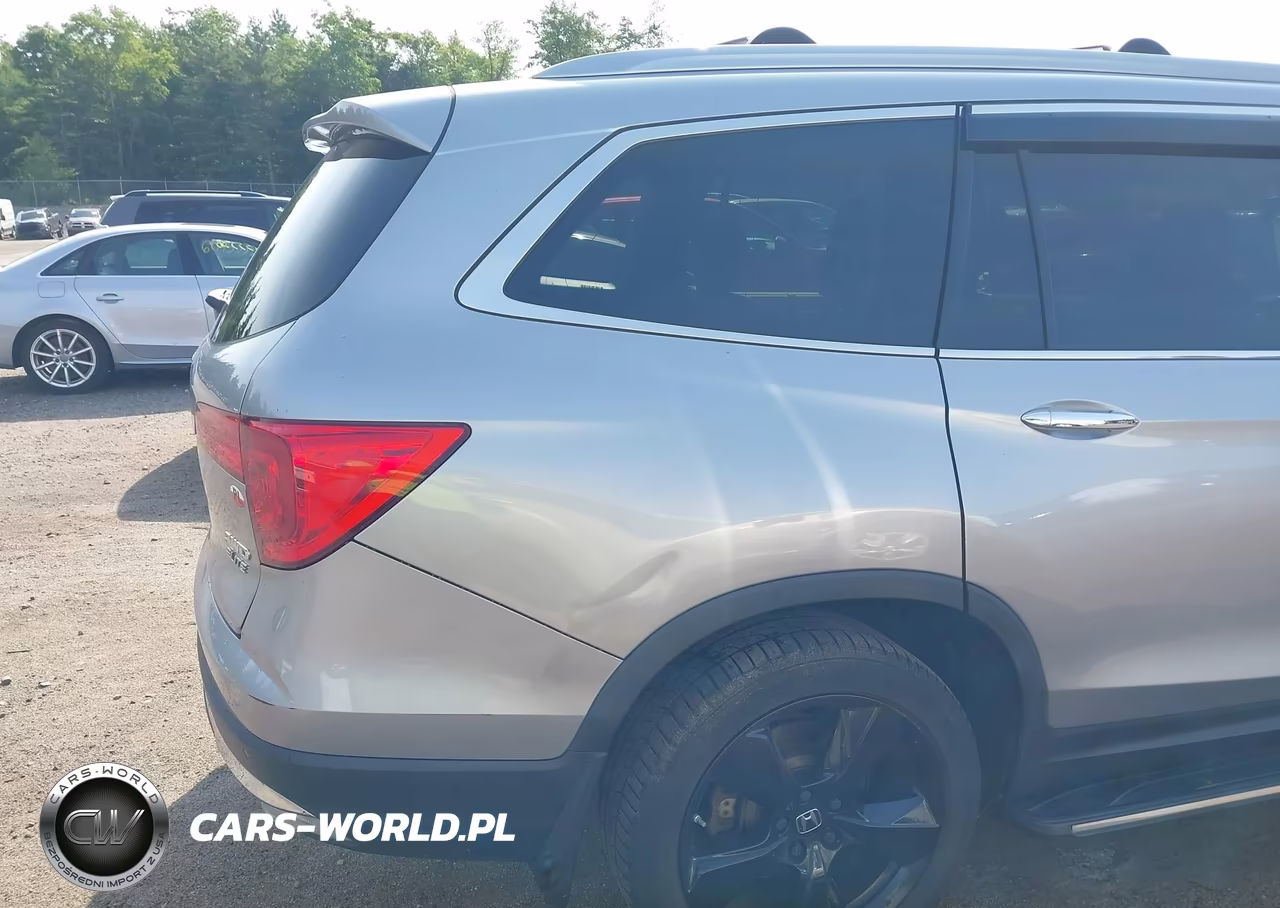 2017 Honda Pilot Elite VIN:5FNYF6H09HB034556 - 12