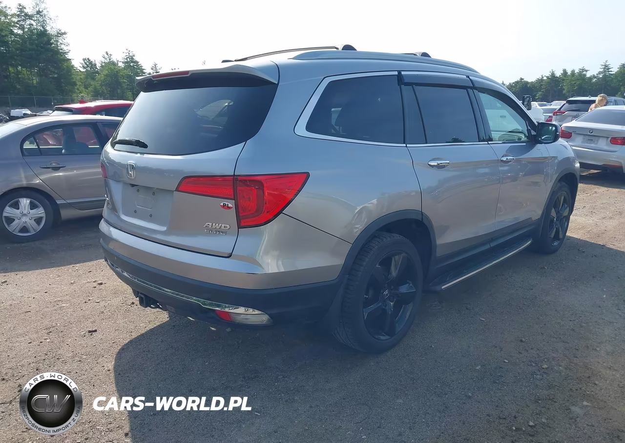 2017 Honda Pilot Elite VIN:5FNYF6H09HB034556 - 4