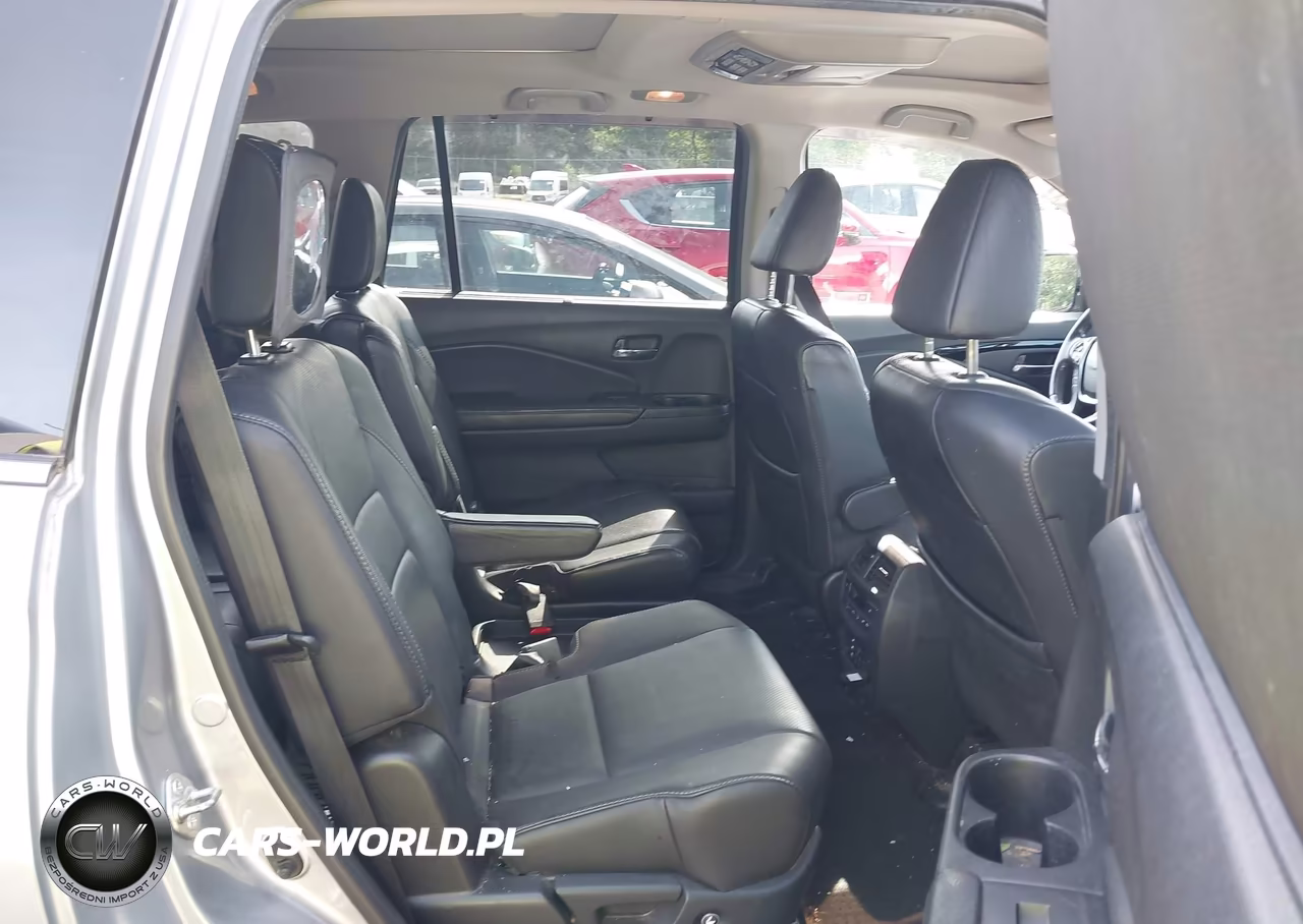 2017 Honda Pilot Elite VIN:5FNYF6H09HB034556 - 8