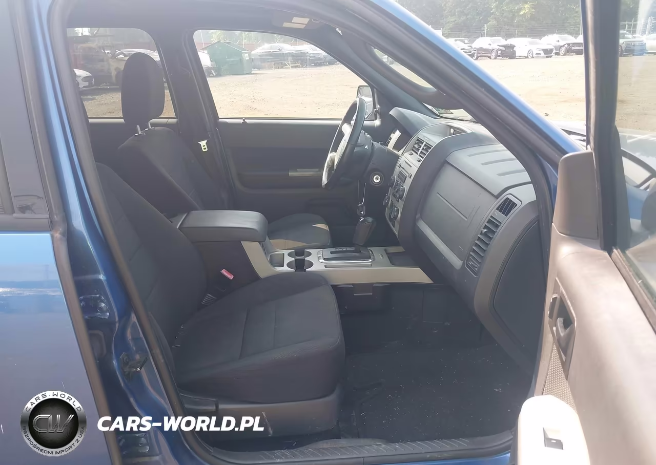 2010 Ford Escape Xlt VIN:1FMCU0DG5AKB63821 - 5