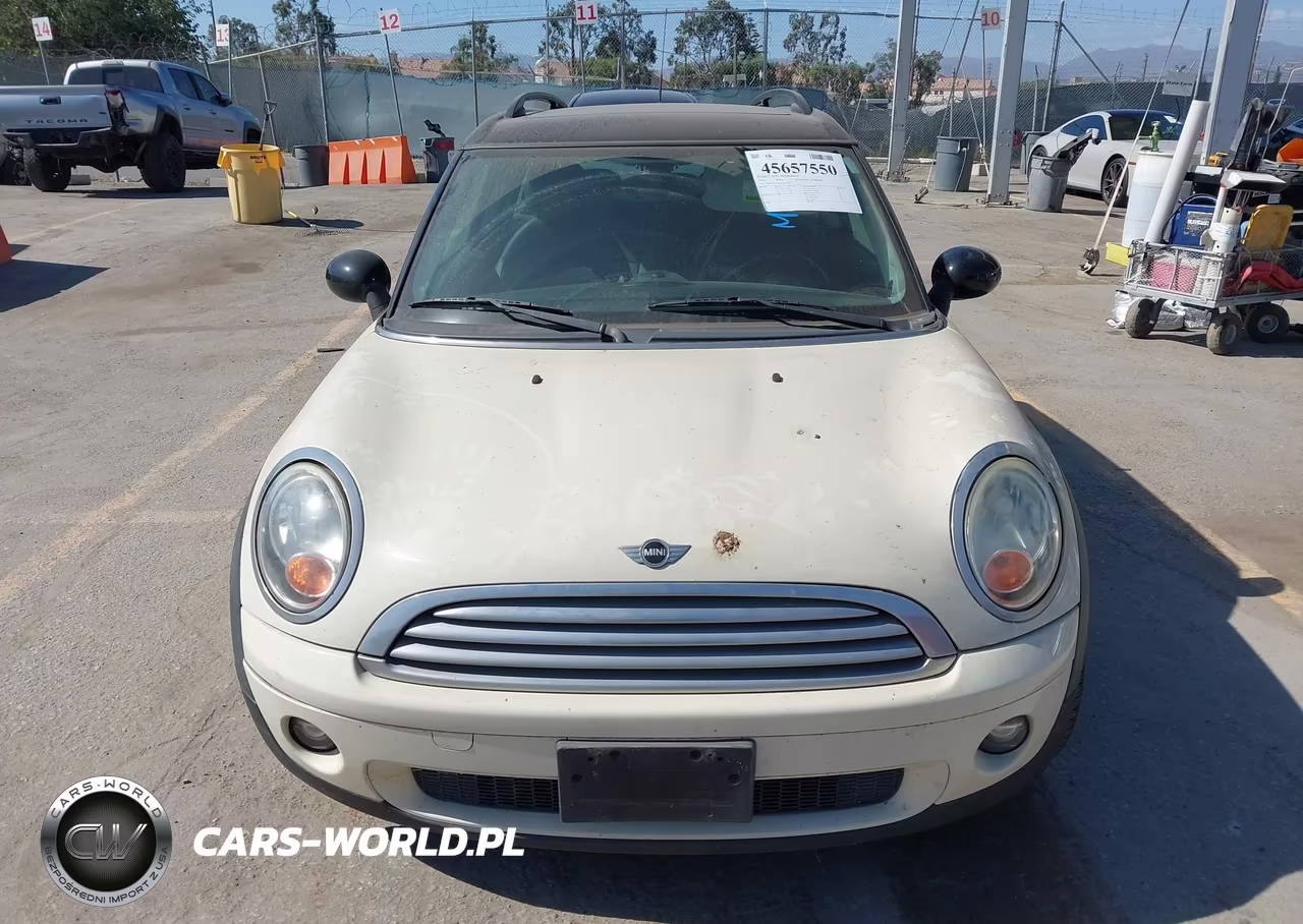 2010 Mini Cooper Clubman VIN:WMWML3C50ATX37889 - 12