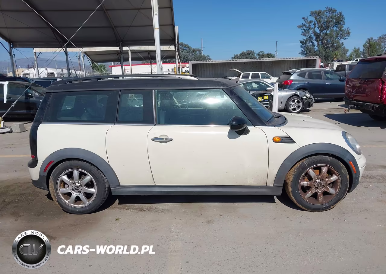 2010 Mini Cooper Clubman VIN:WMWML3C50ATX37889 - 13