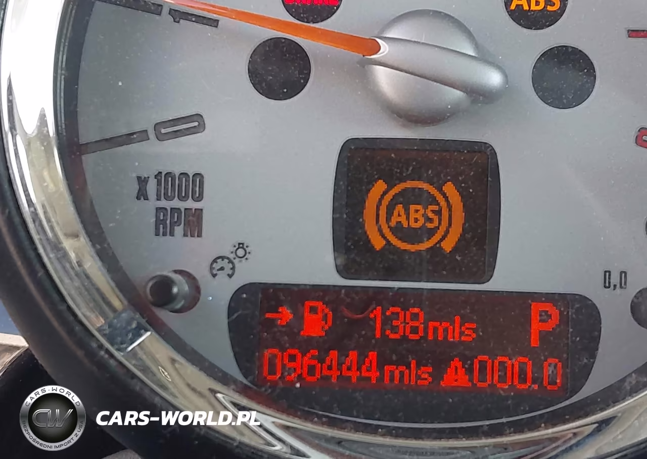 2010 Mini Cooper Clubman VIN:WMWML3C50ATX37889 - 15