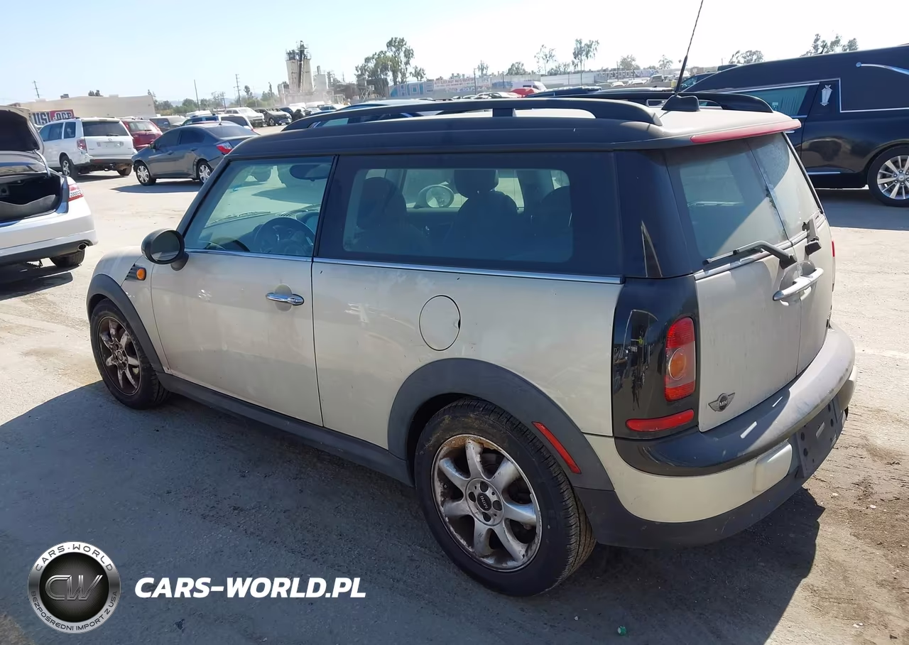 2010 Mini Cooper Clubman VIN:WMWML3C50ATX37889 - 3