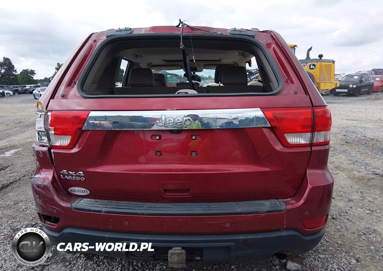 2013 Jeep Grand Cherokee Laredo VIN:1C4RJFAG6DC650247 - 16