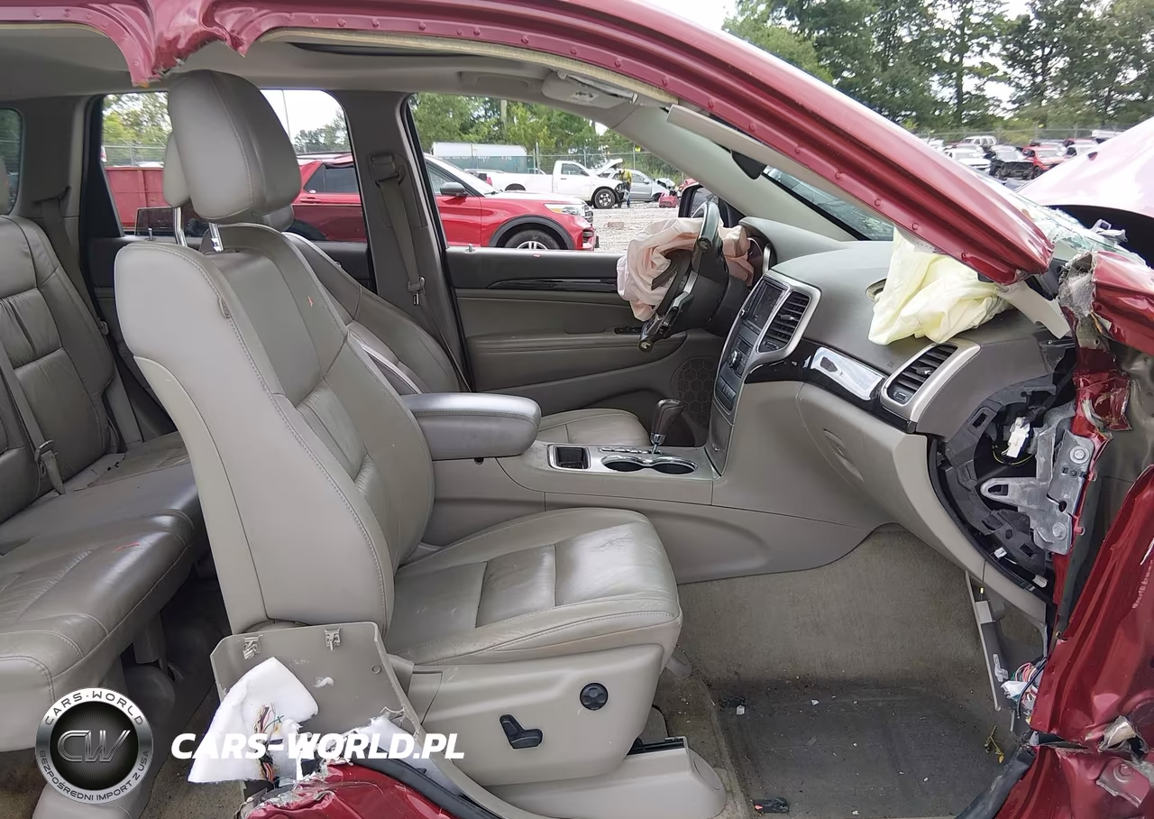 2013 Jeep Grand Cherokee Laredo VIN:1C4RJFAG6DC650247 - 5